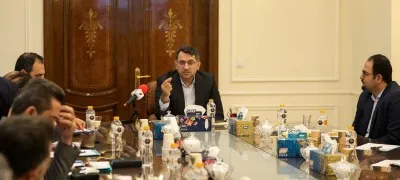 پیگیری بسته‌های حمایتی مالیاتی، بیمه‌ای و بانکی برای رونق کسب‌وکارها در کیش